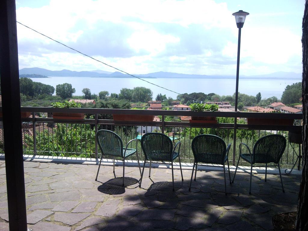 Hotel Cavalieri Passignano sul Trasimeno Exterior foto
