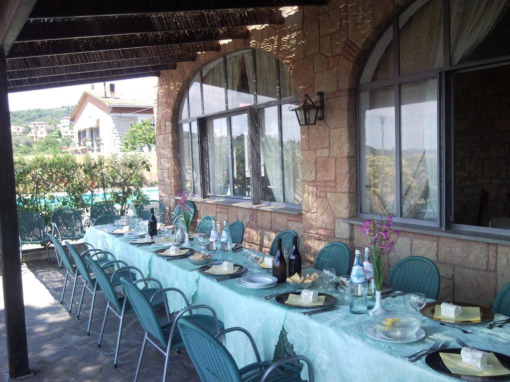 Hotel Cavalieri Passignano sul Trasimeno Exterior foto