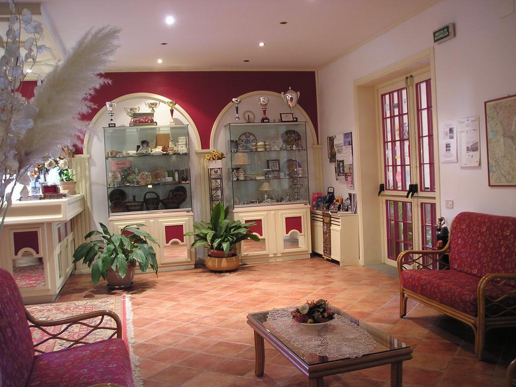 Hotel Cavalieri Passignano sul Trasimeno Exterior foto