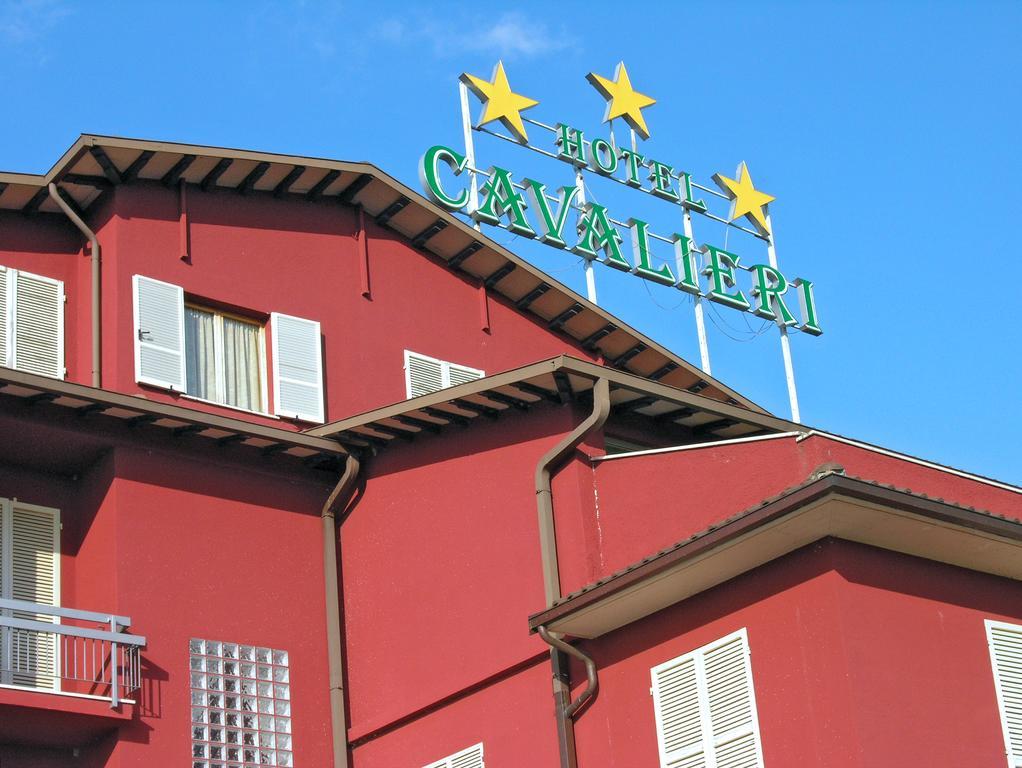 Hotel Cavalieri Passignano sul Trasimeno Exterior foto