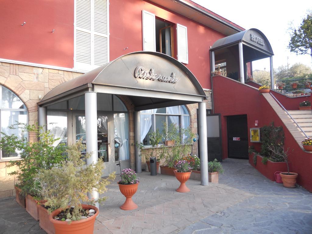 Hotel Cavalieri Passignano sul Trasimeno Exterior foto