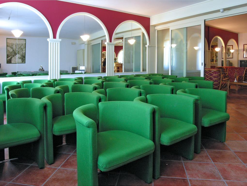 Hotel Cavalieri Passignano sul Trasimeno Exterior foto